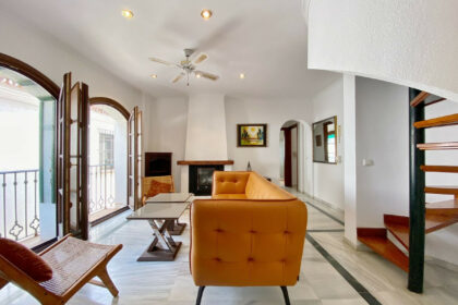 375185d8024a4fbe23eb1a4783d55f73 - 1