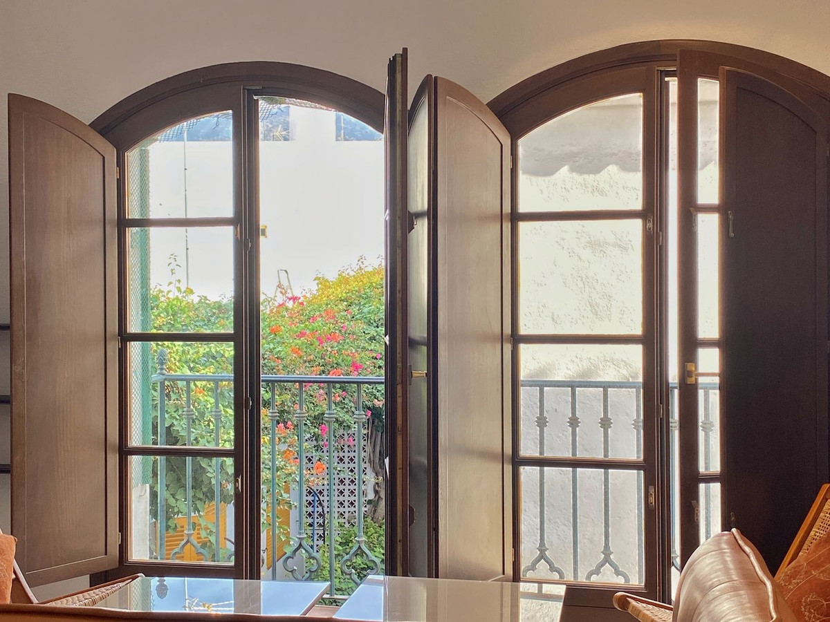 375185d8024a4fbe23eb1a4783d55f73 - 14