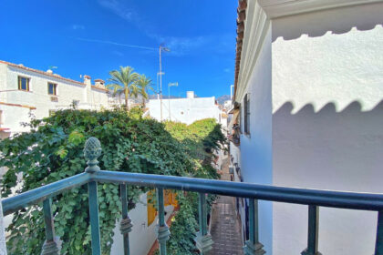 375185d8024a4fbe23eb1a4783d55f73 - 19