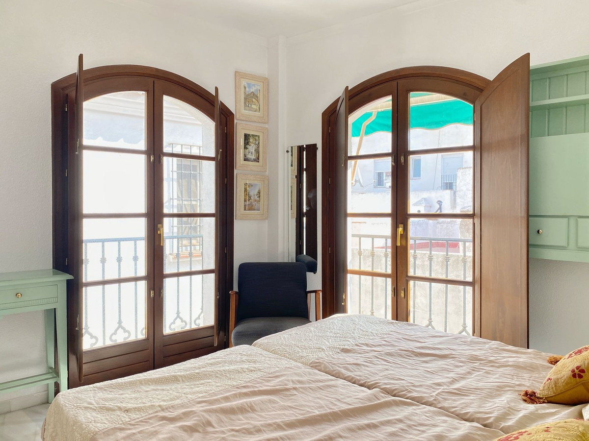 375185d8024a4fbe23eb1a4783d55f73 - 21