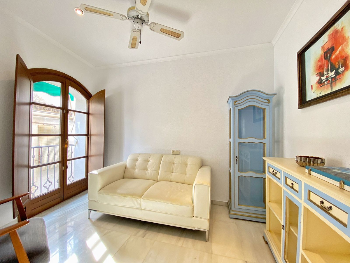 375185d8024a4fbe23eb1a4783d55f73 - 23