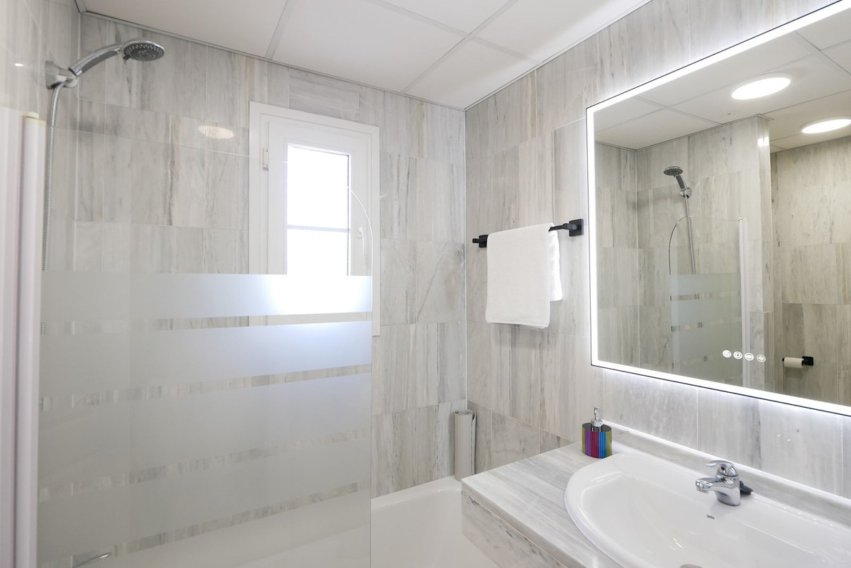 407860d03f550aa92e9ed62a786311ba - 23