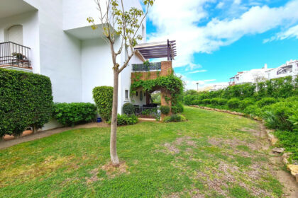 470bb7e0ac1c28a2b7645ed2219794bd - 13