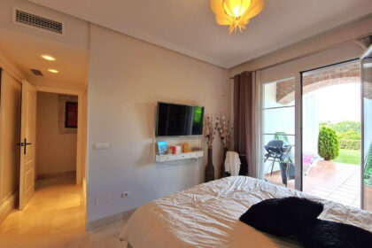 470bb7e0ac1c28a2b7645ed2219794bd - 24