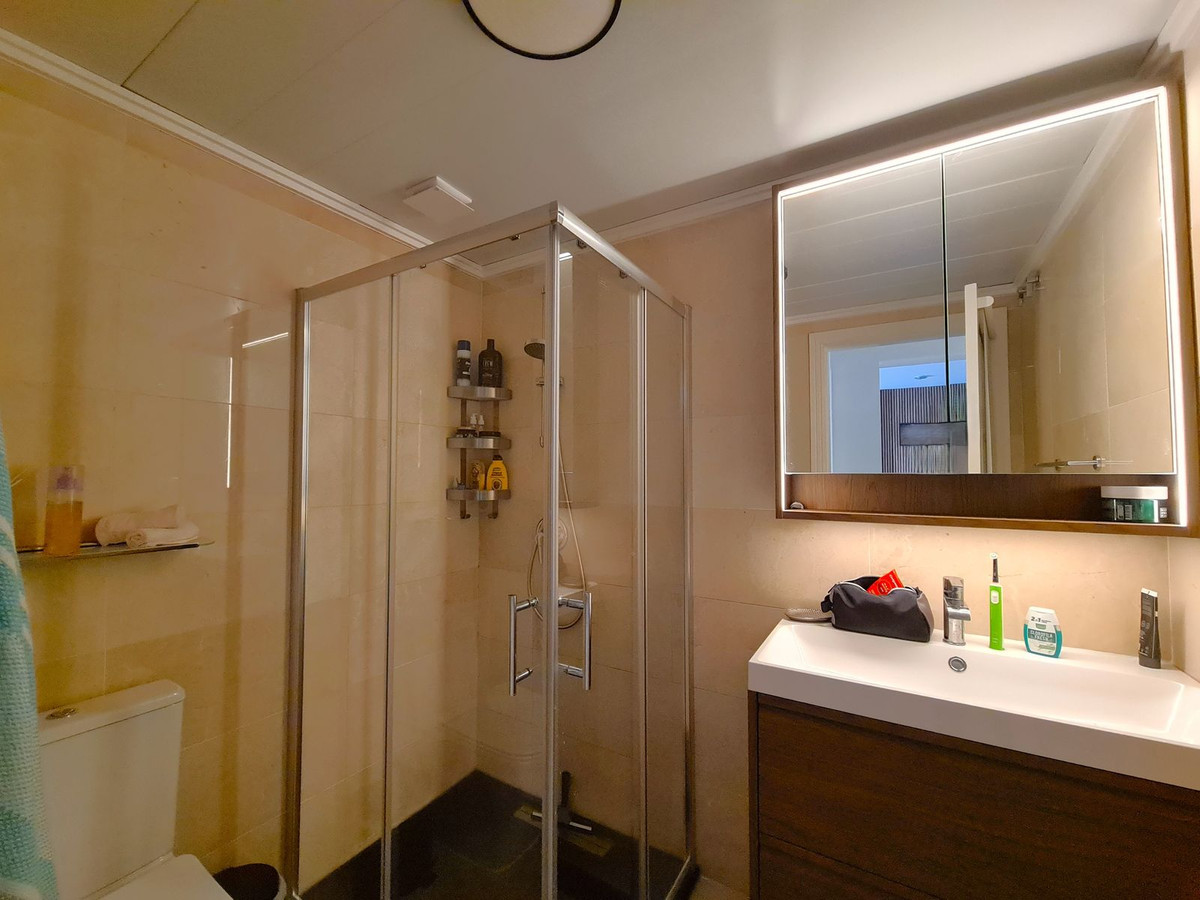 470bb7e0ac1c28a2b7645ed2219794bd - 29