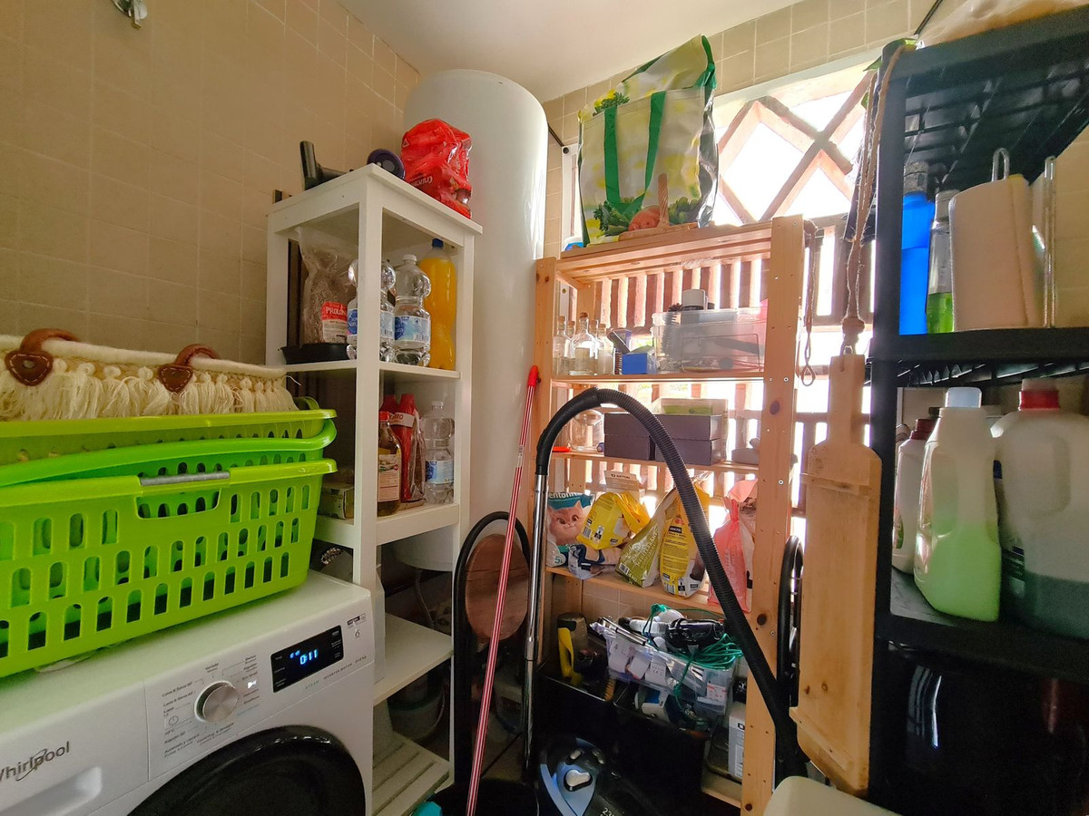 470bb7e0ac1c28a2b7645ed2219794bd - 30