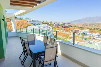 52b3efe65f642382fc99f5c4a0b029bd - 12