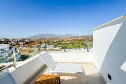 52b3efe65f642382fc99f5c4a0b029bd - 21