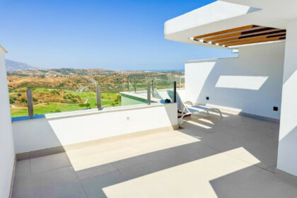 52b3efe65f642382fc99f5c4a0b029bd - 22