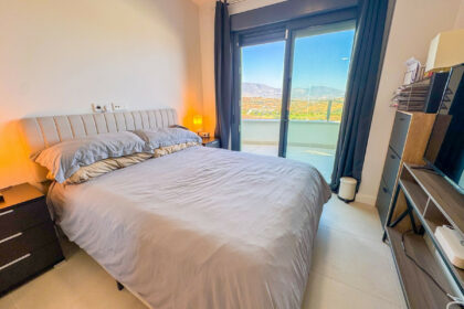 52b3efe65f642382fc99f5c4a0b029bd - 27