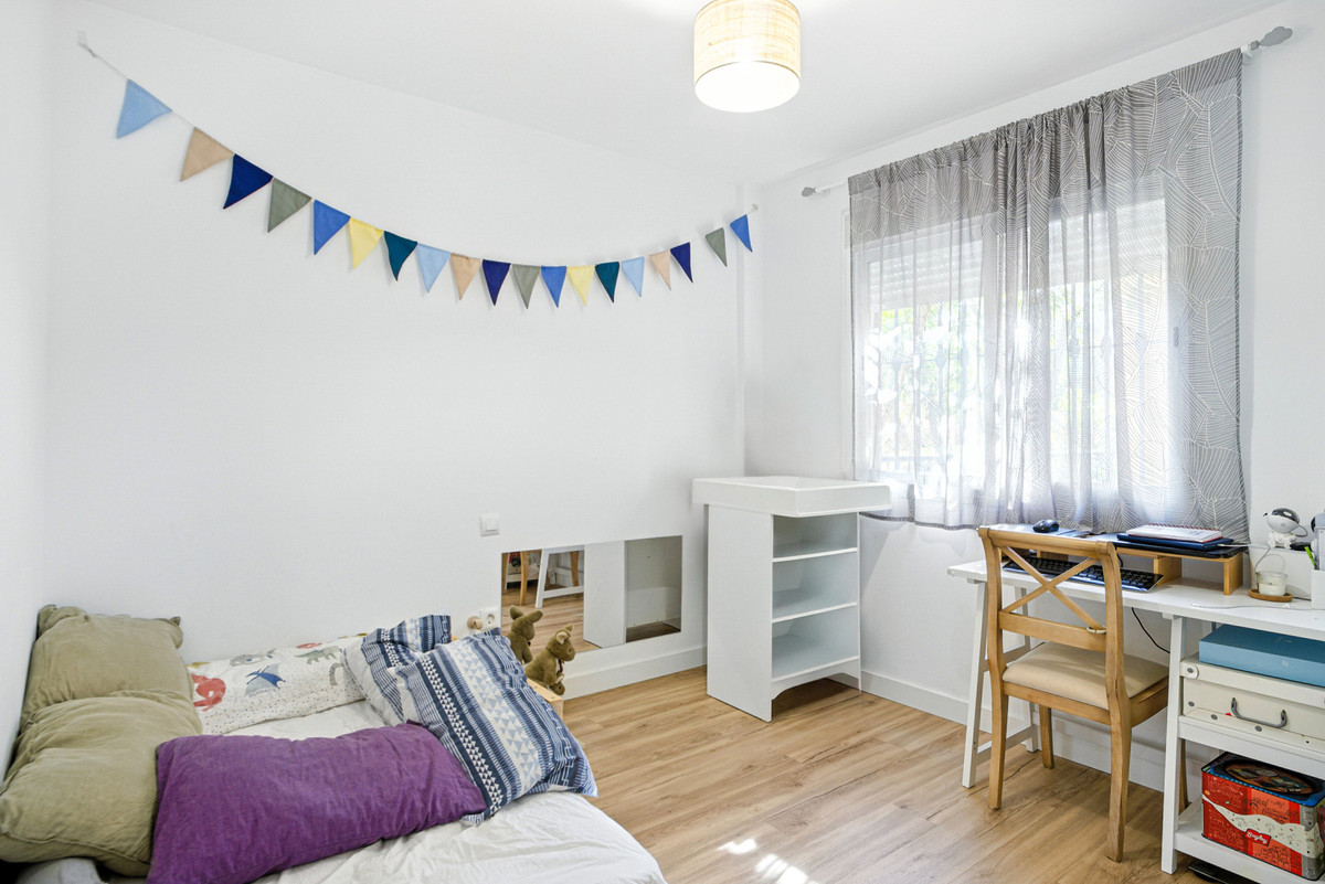 52c8a781d77abbe76c682140480a33f8 - 10