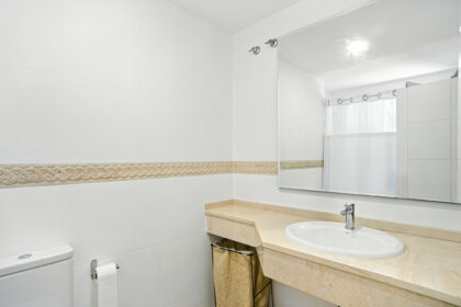 52c8a781d77abbe76c682140480a33f8 - 18