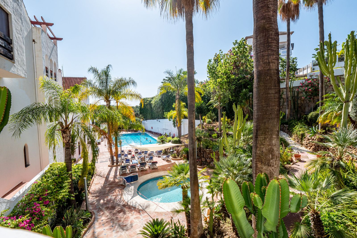 55e6791b3d9daa6717ba85e77f3a08b5 - 32