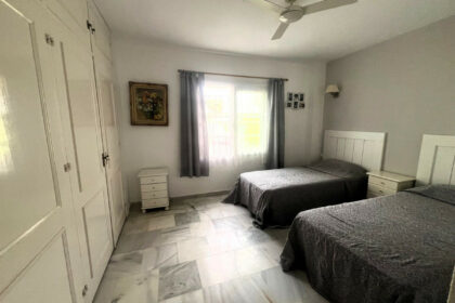 5802bbd04450ac52648dd442ecc45d0b - 13