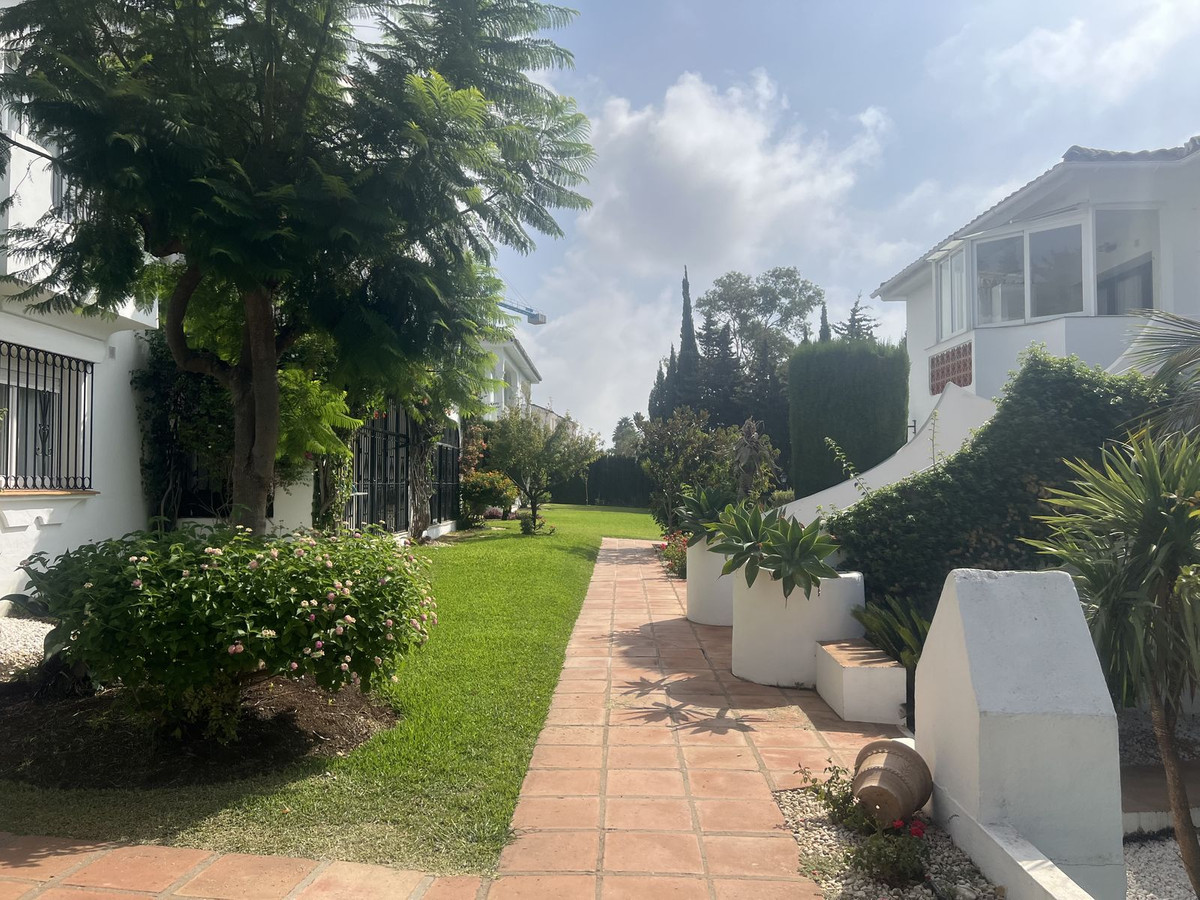 5802bbd04450ac52648dd442ecc45d0b - 15