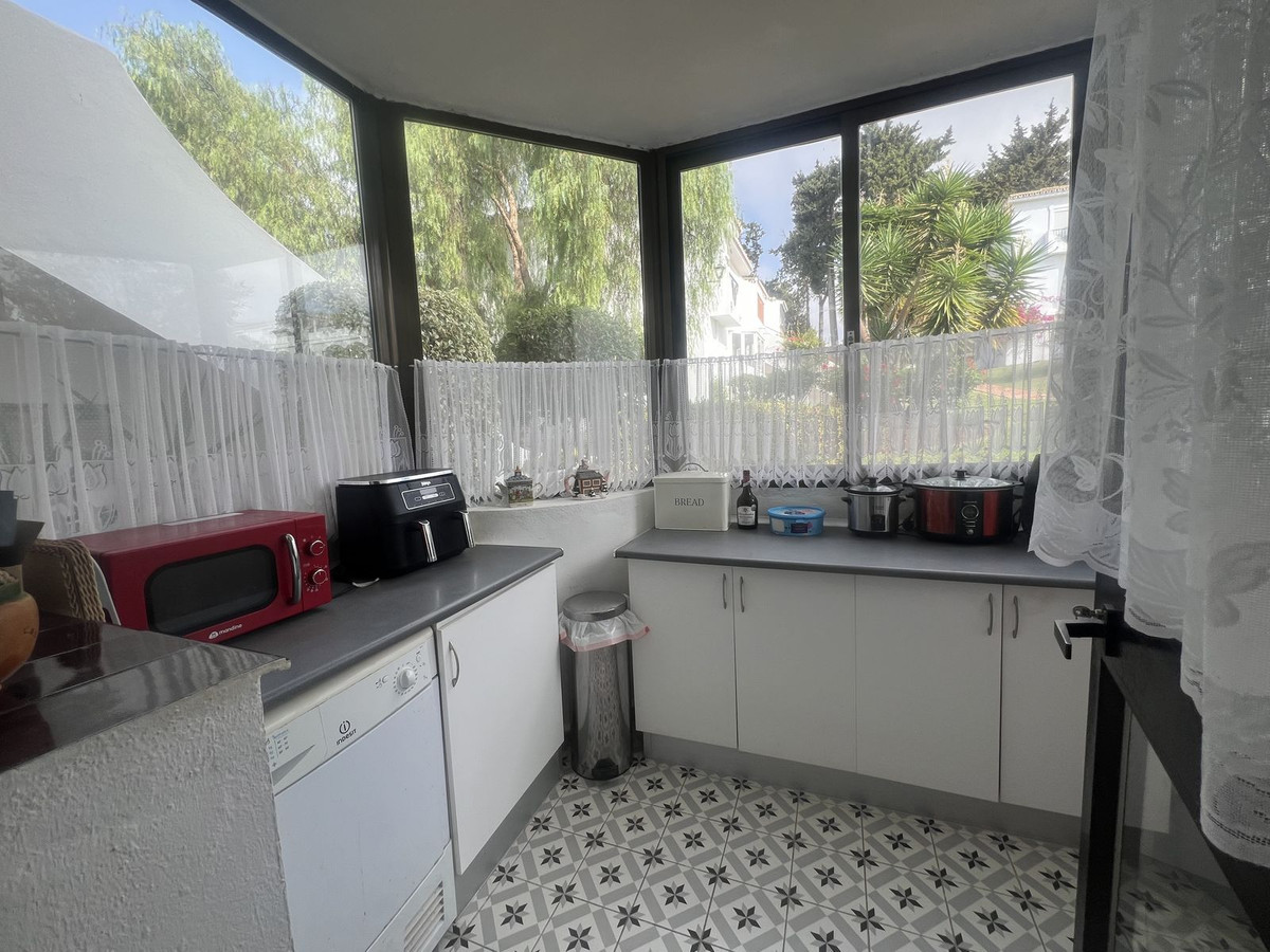 5802bbd04450ac52648dd442ecc45d0b - 8