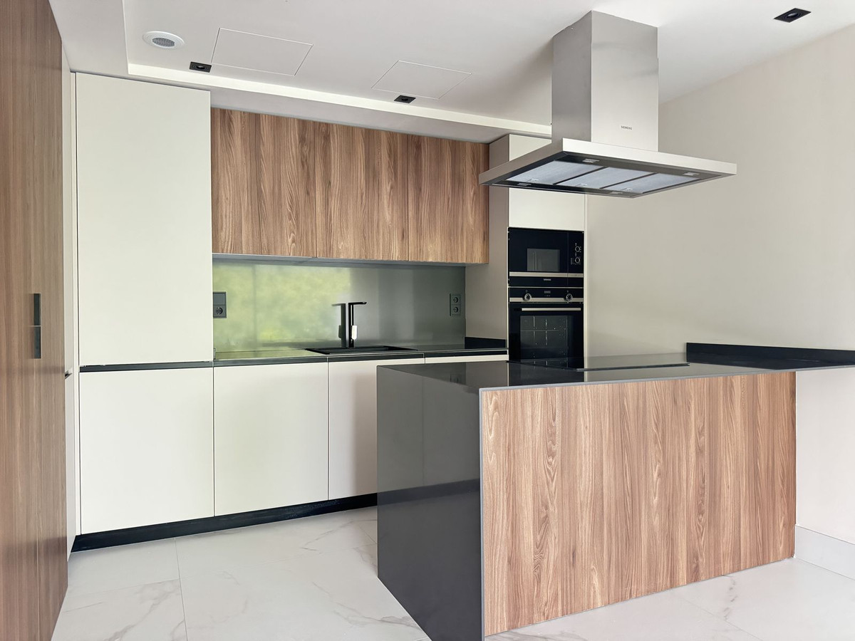 594229527458b1232d24a05e9908507a - 2