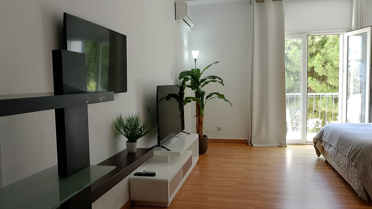 5a6ee5509ad516fc575d6c11be3a830a - 15