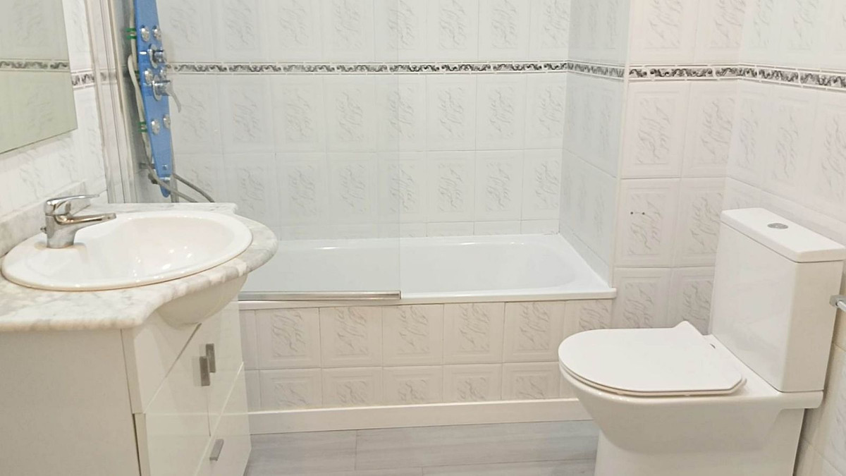 5a6ee5509ad516fc575d6c11be3a830a - 16