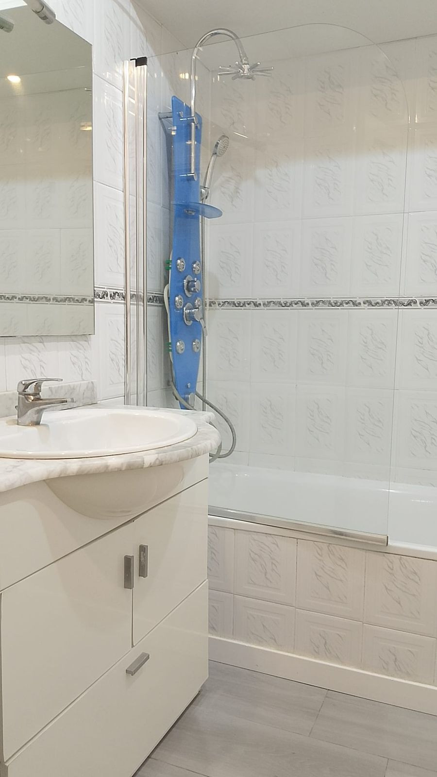 5a6ee5509ad516fc575d6c11be3a830a - 17