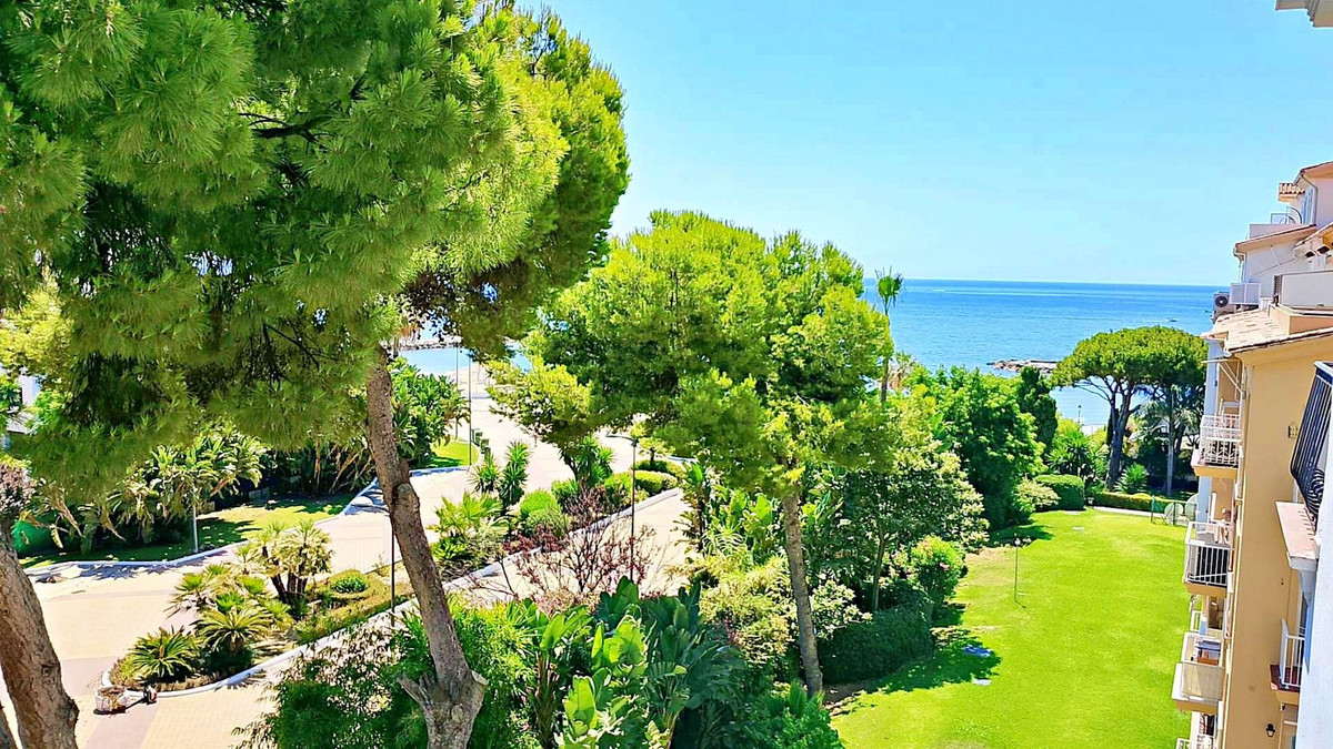 5a6ee5509ad516fc575d6c11be3a830a - 19