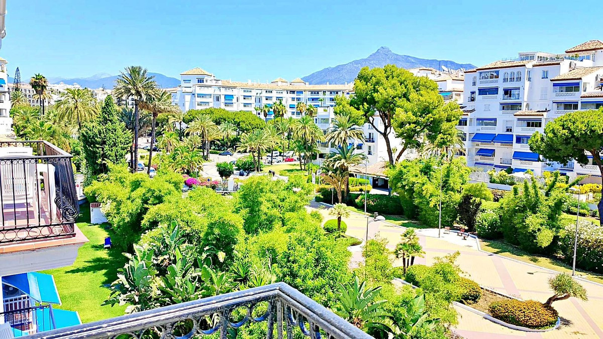 5a6ee5509ad516fc575d6c11be3a830a - 20