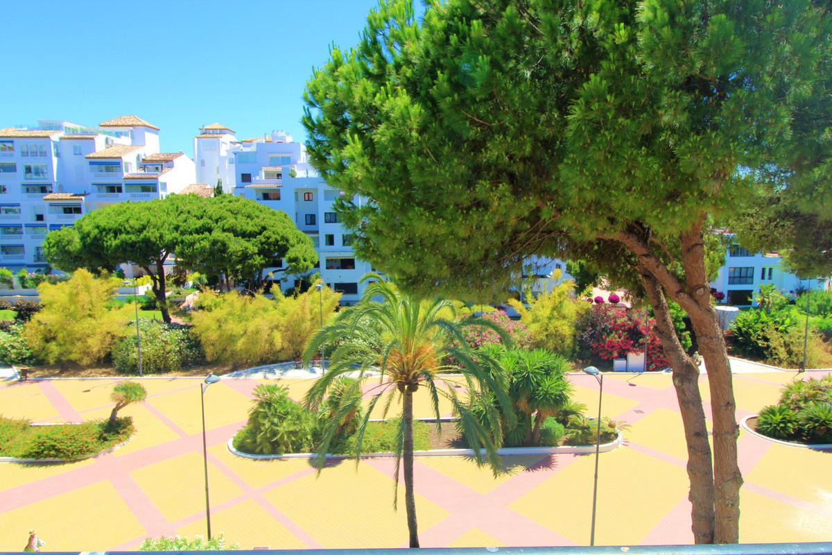 5a6ee5509ad516fc575d6c11be3a830a - 21