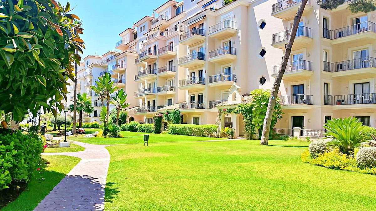 5a6ee5509ad516fc575d6c11be3a830a - 23