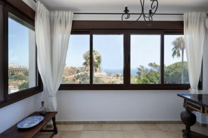 5d5fb2ac575b4542dbac063befffd99f - 11