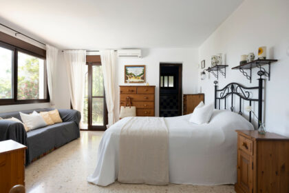 5d5fb2ac575b4542dbac063befffd99f - 16