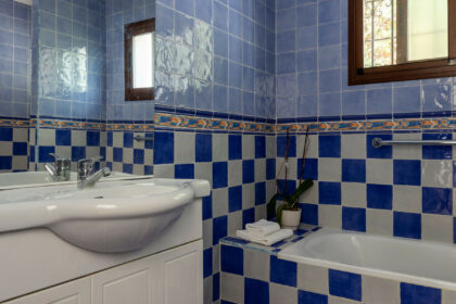 5d5fb2ac575b4542dbac063befffd99f - 20