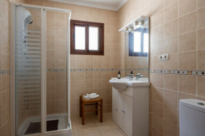 5d5fb2ac575b4542dbac063befffd99f - 27