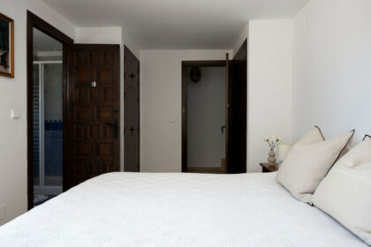 5d5fb2ac575b4542dbac063befffd99f - 32