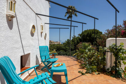 5d5fb2ac575b4542dbac063befffd99f - 37