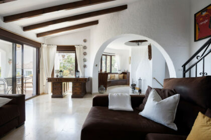 5d5fb2ac575b4542dbac063befffd99f - 9