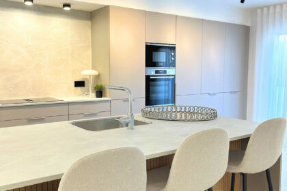 5e8d9bb101d318e05c5fea7ea1600647 - 11