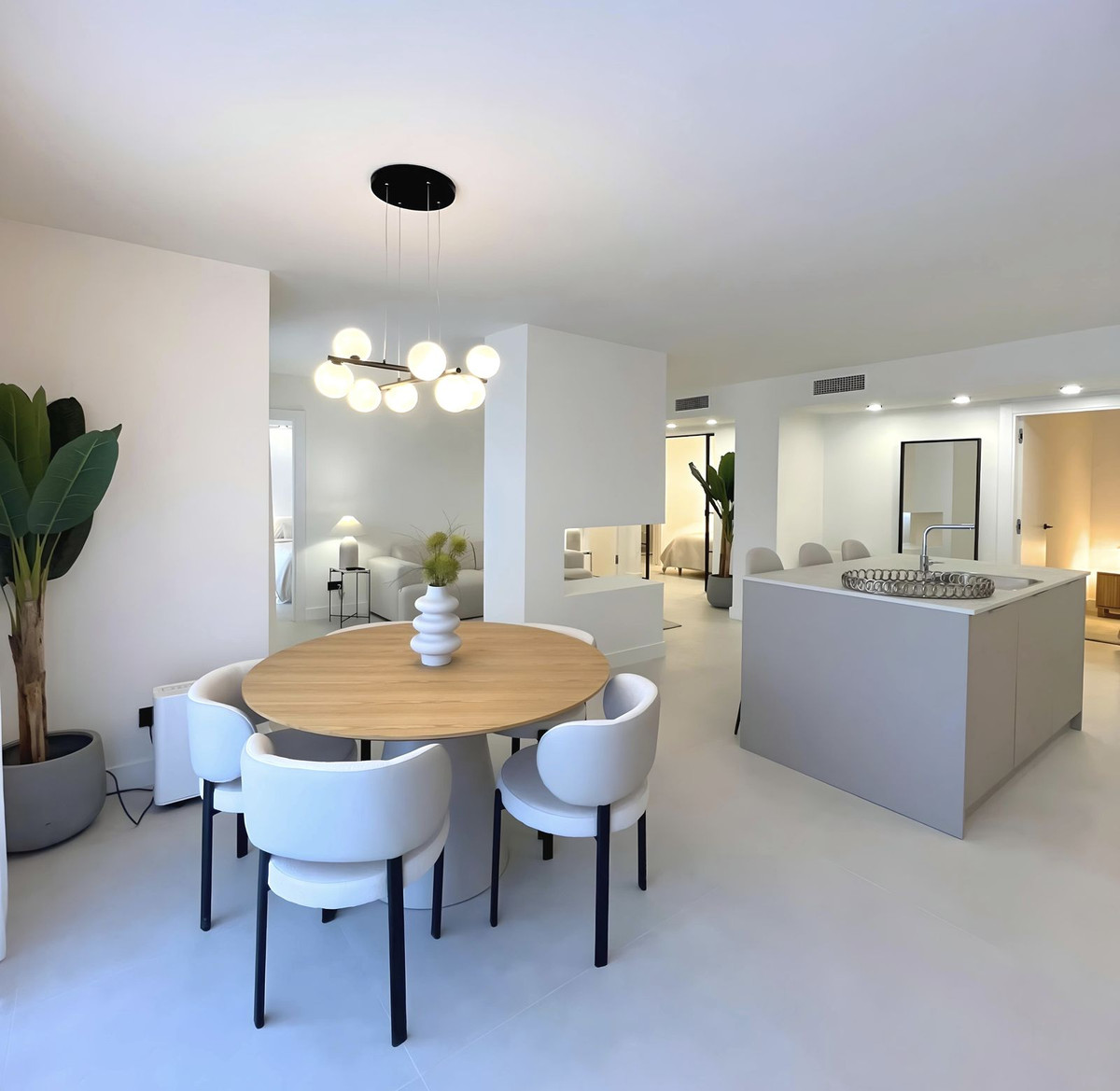 5e8d9bb101d318e05c5fea7ea1600647 - 12