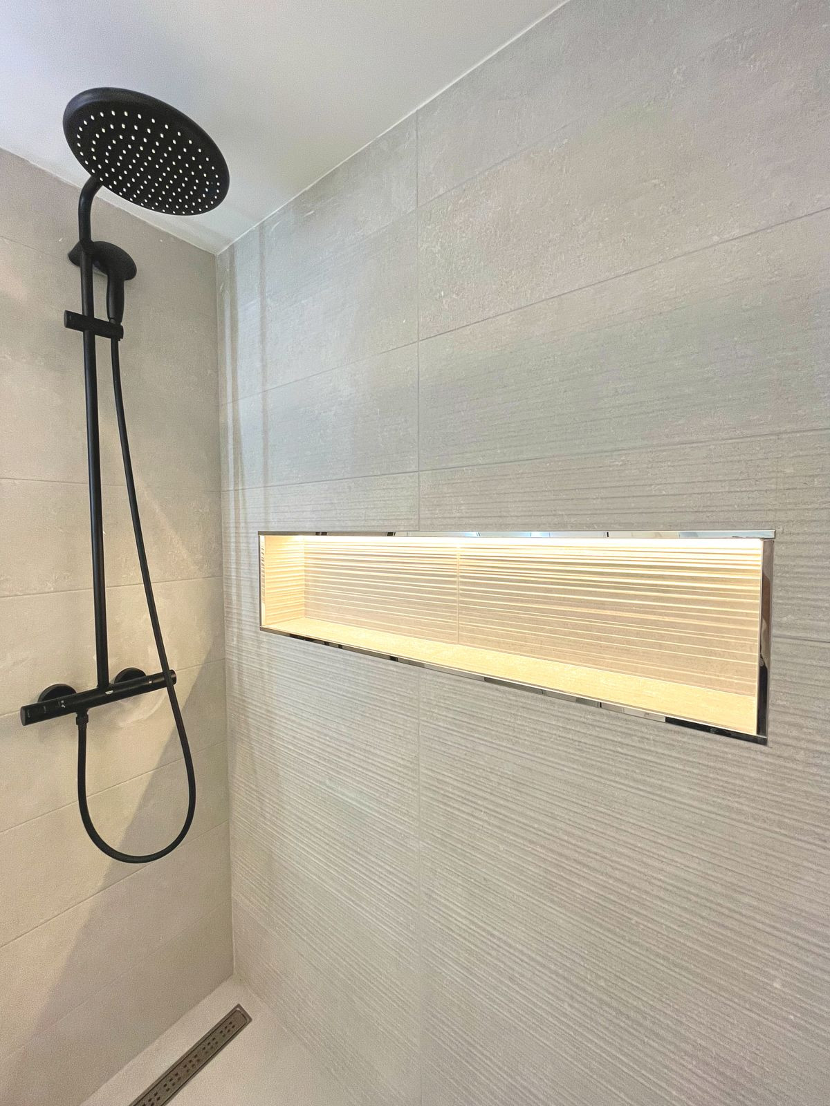 5e8d9bb101d318e05c5fea7ea1600647 - 22