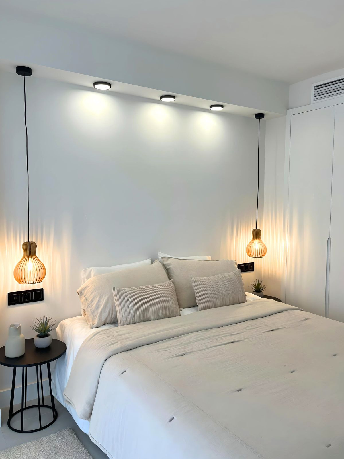 5e8d9bb101d318e05c5fea7ea1600647 - 25