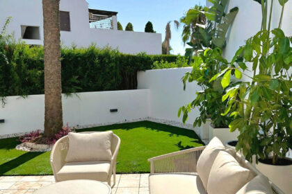 5e8d9bb101d318e05c5fea7ea1600647 - 26