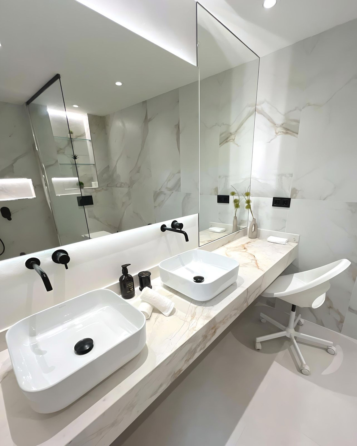 5e8d9bb101d318e05c5fea7ea1600647 - 30