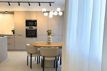 5e8d9bb101d318e05c5fea7ea1600647 - 34