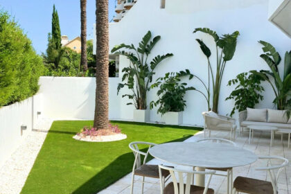 5e8d9bb101d318e05c5fea7ea1600647 - 35