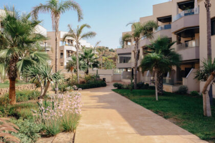 6109e0a1b3bb29303f6fda6b90aa5eee - 1