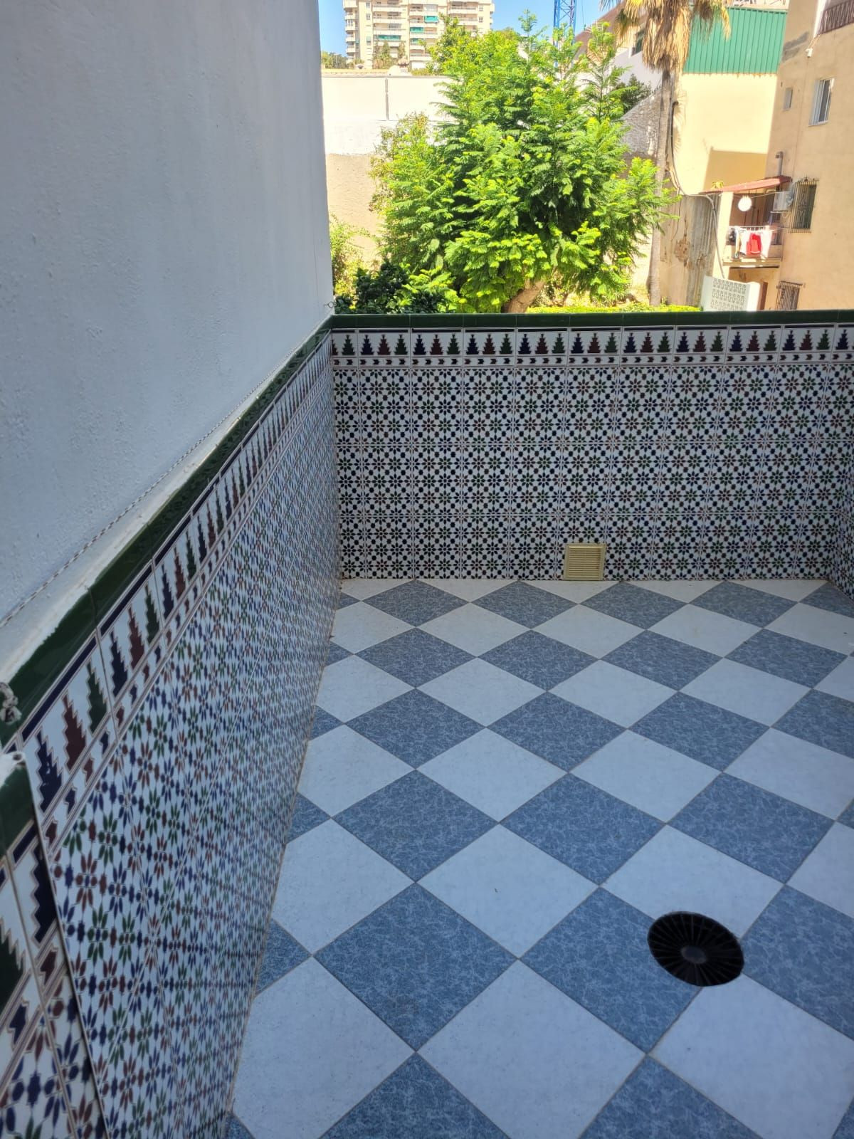 66766bc4f2bc1d08f112e9f82977168e - 16