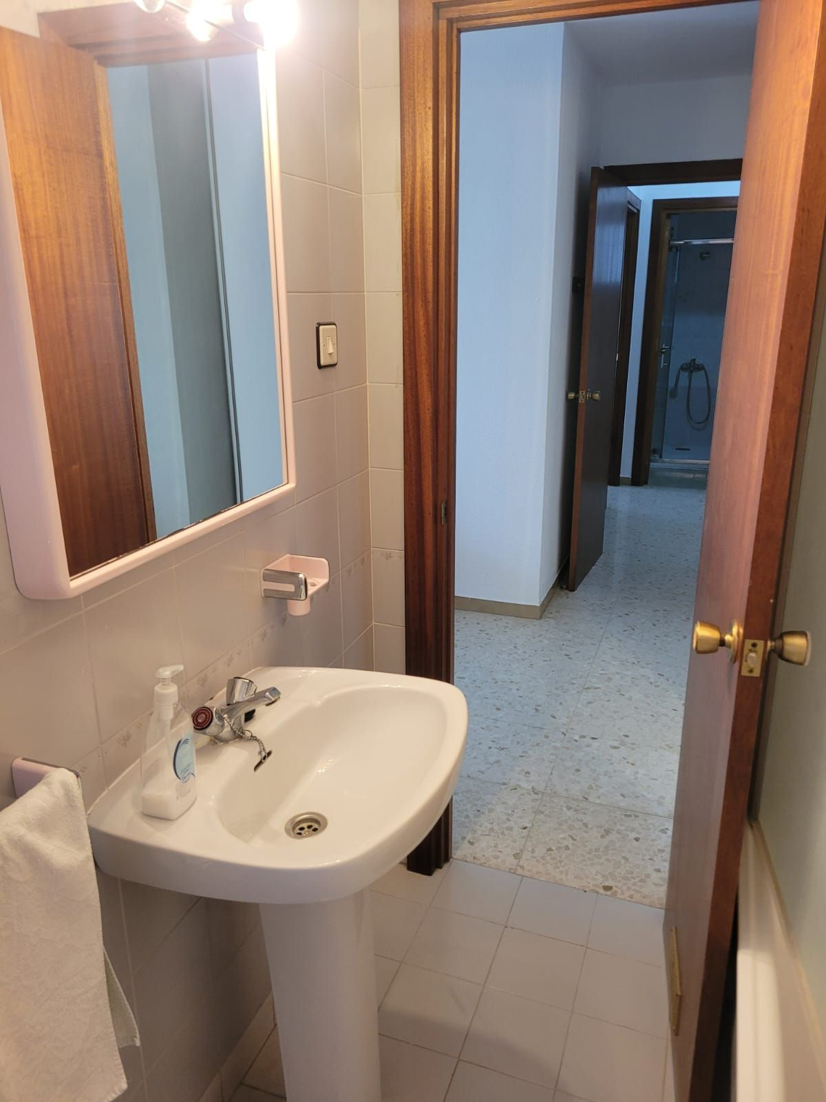 66766bc4f2bc1d08f112e9f82977168e - 20