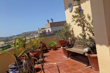 6b8e73d7e40a554b8c2081b07a11204b - 17