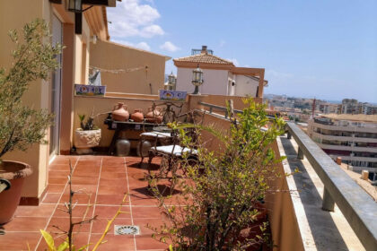 6b8e73d7e40a554b8c2081b07a11204b - 19