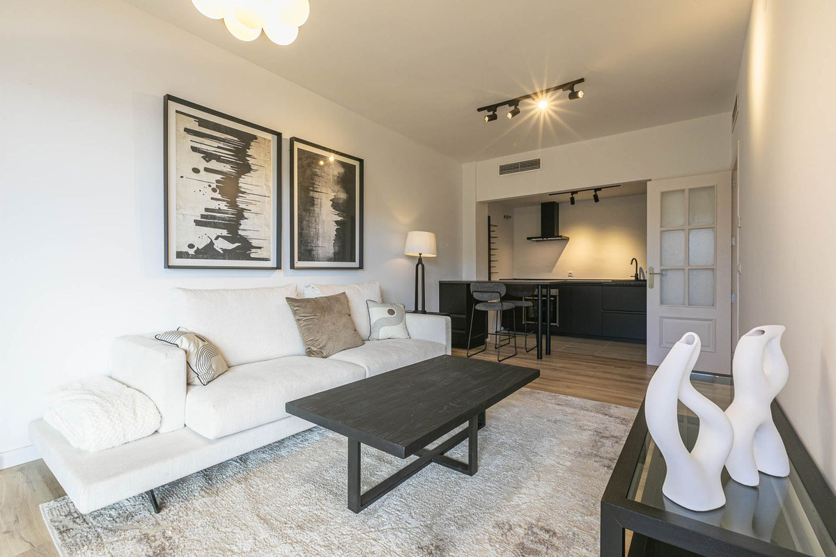 74f497db03b6fd43c717fb487904b32e - 16