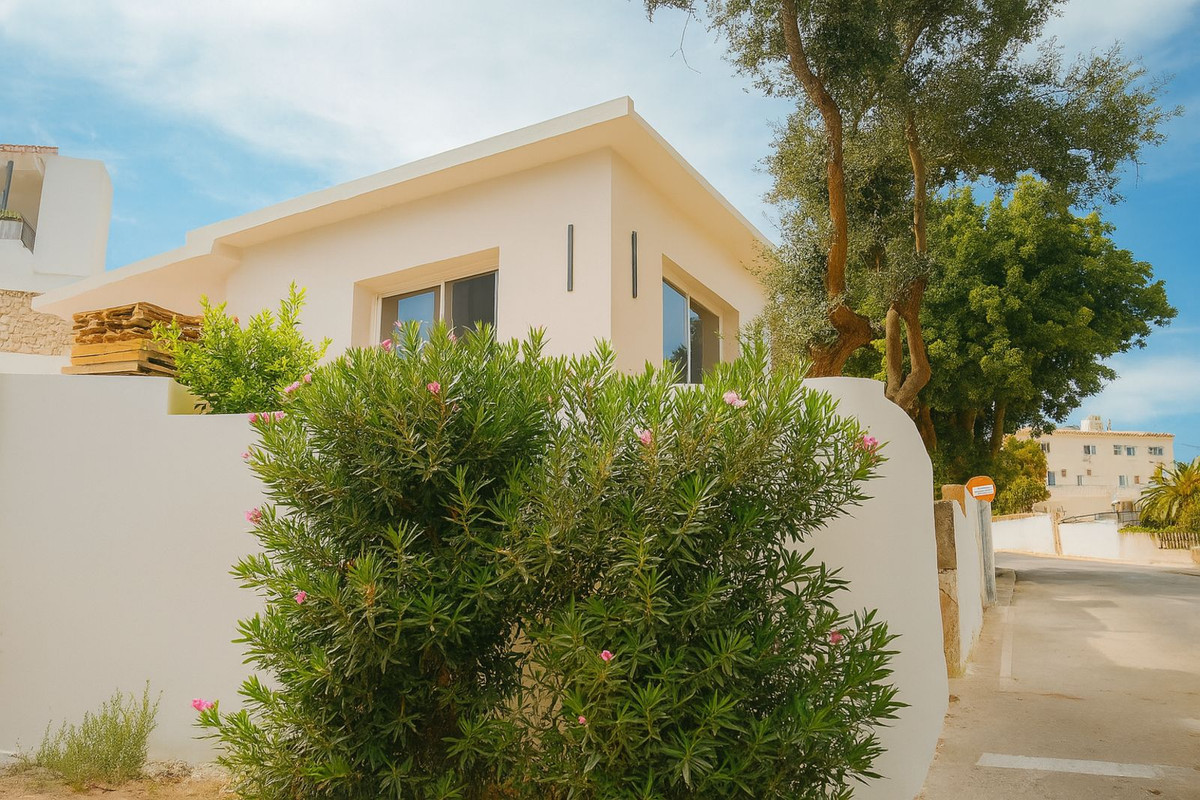 79957a54bd7104a733e64ce30a94b2fb - 15